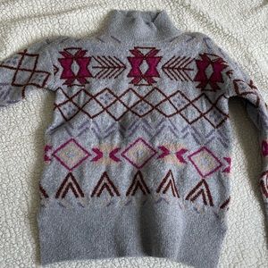 Super soft sweater made by Lou&Grey